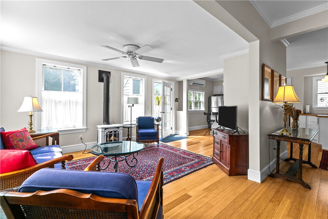6 Gladding Court