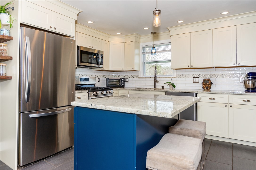695 Maple Valley Road