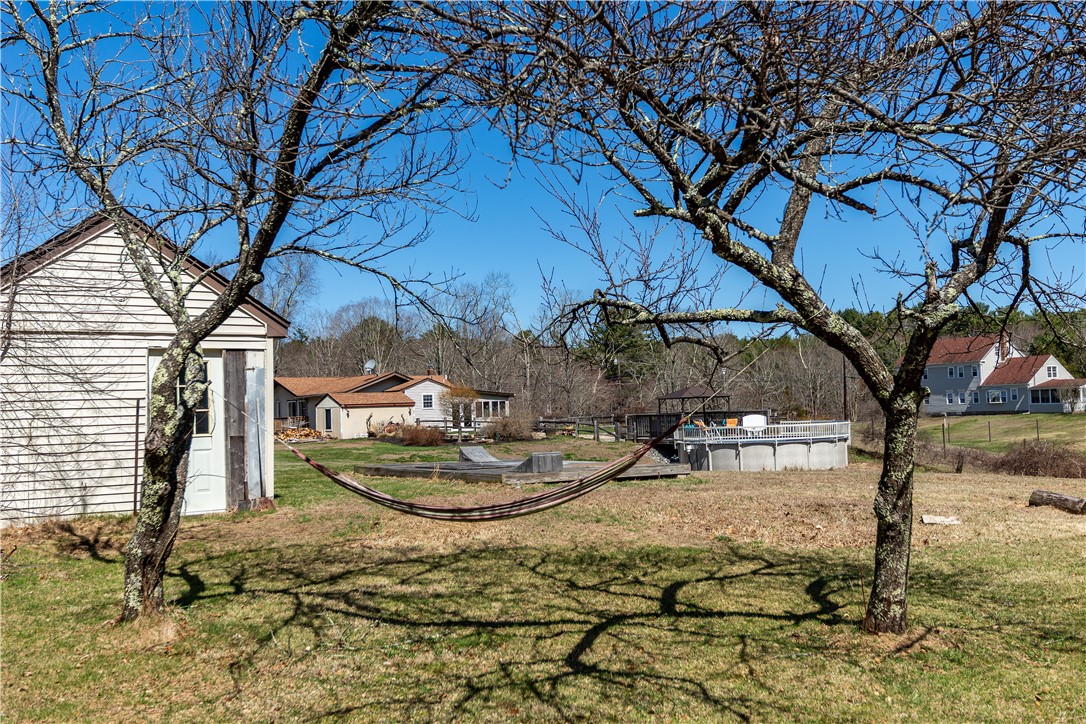 695 Maple Valley Road