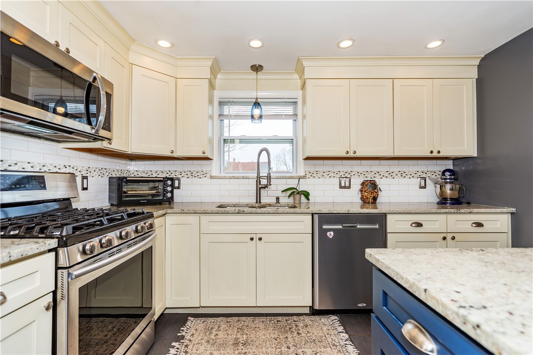 695 Maple Valley Road