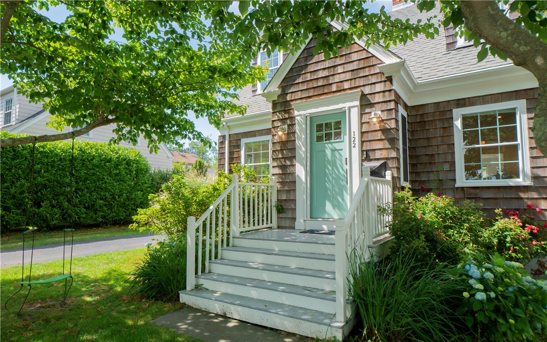 122 Ruggles Avenue