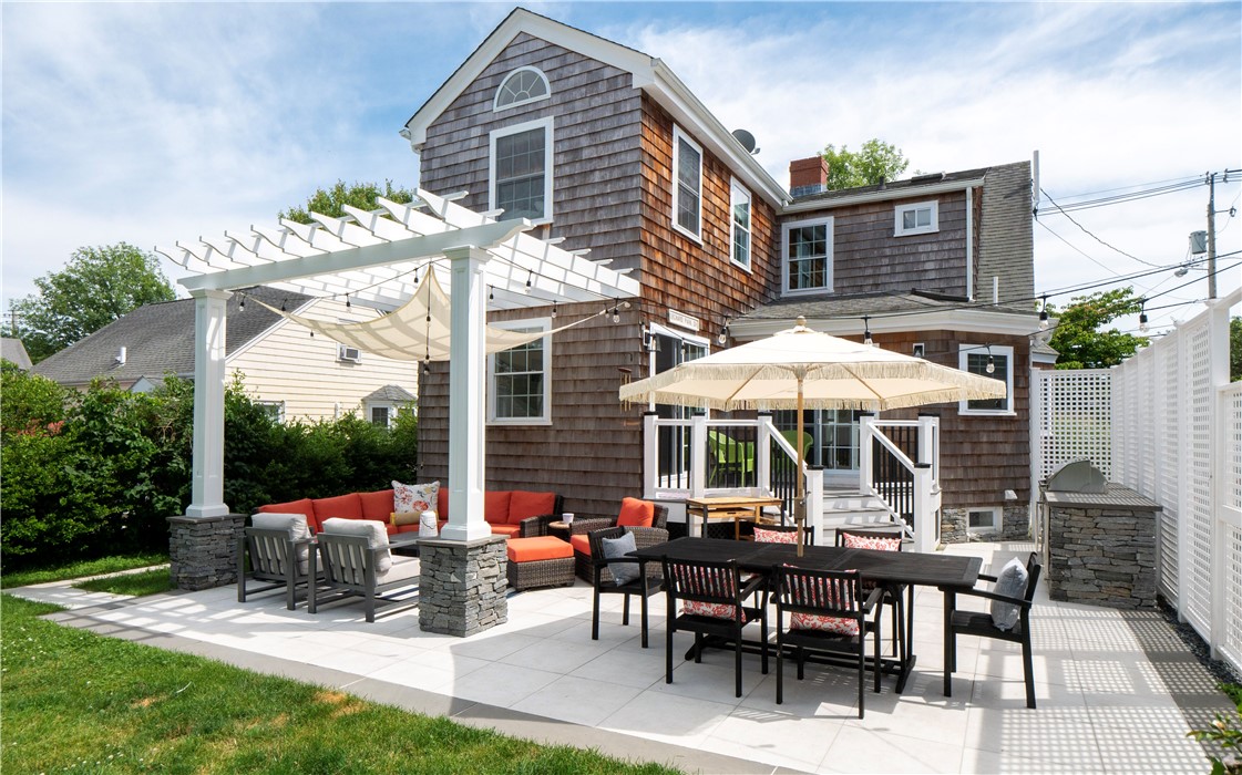 122 Ruggles Avenue