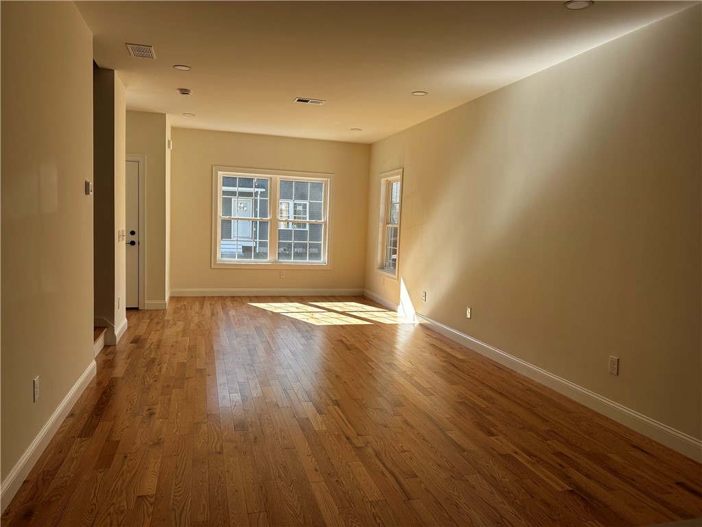 5 Kensington Way