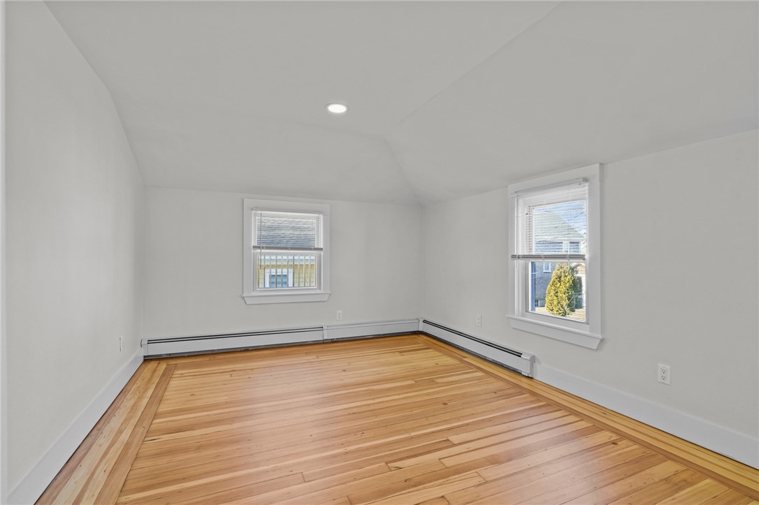 15 Curry Avenue
