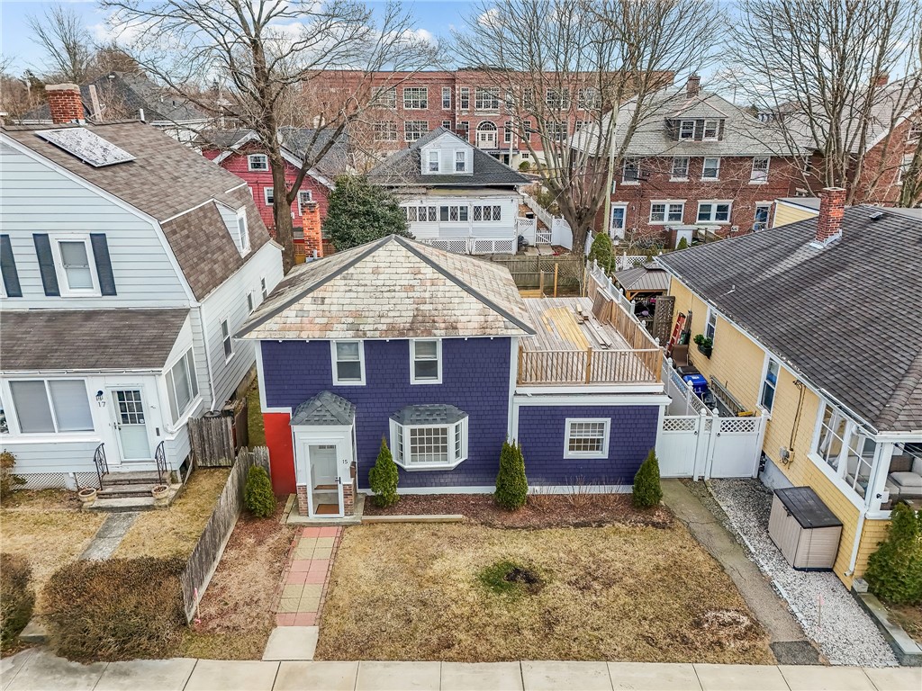 15 Curry Avenue