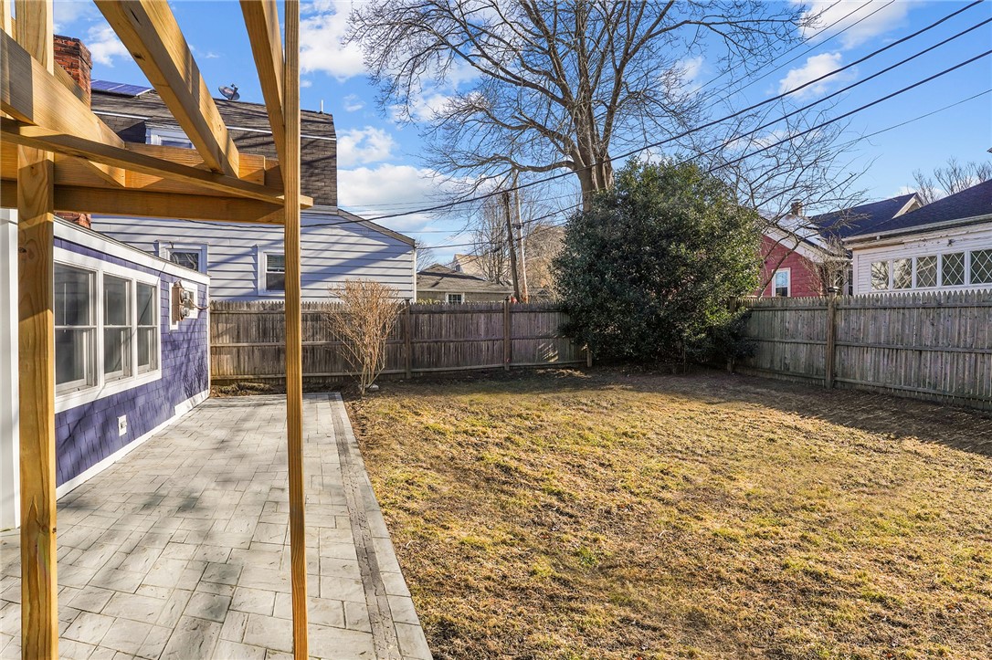15 Curry Avenue