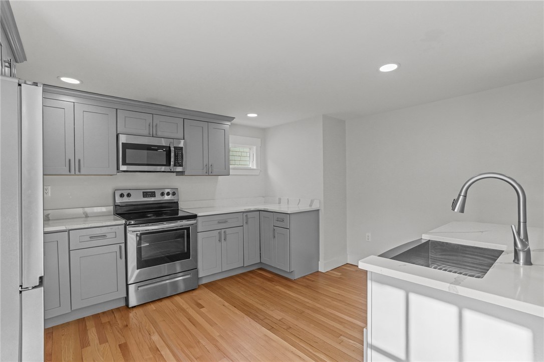 15 Curry Avenue