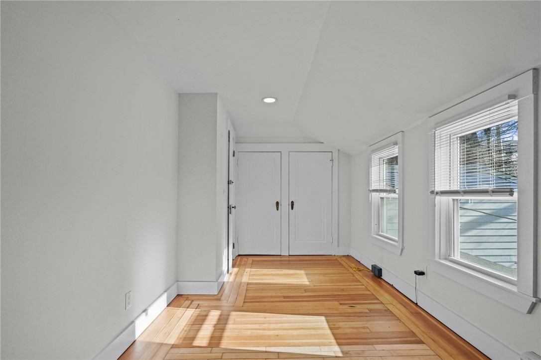 15 Curry Avenue