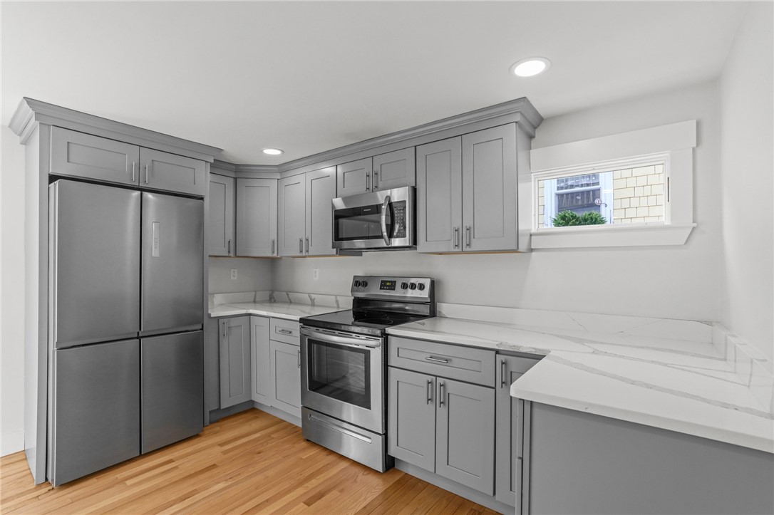 15 Curry Avenue