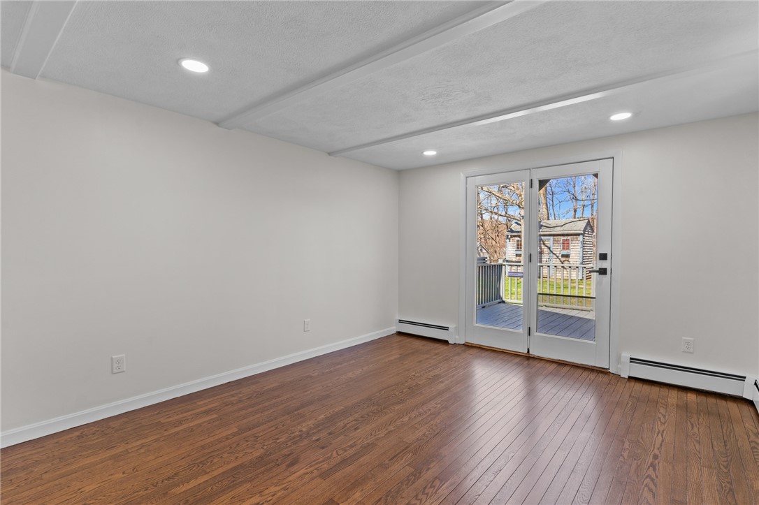 21 Riverside Avenue