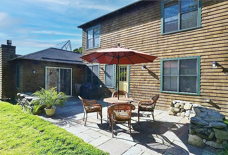 61 Howland Avenue
