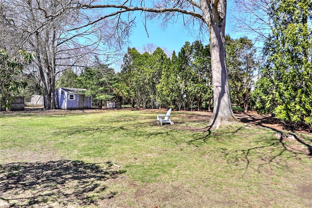 11 Pine Avenue