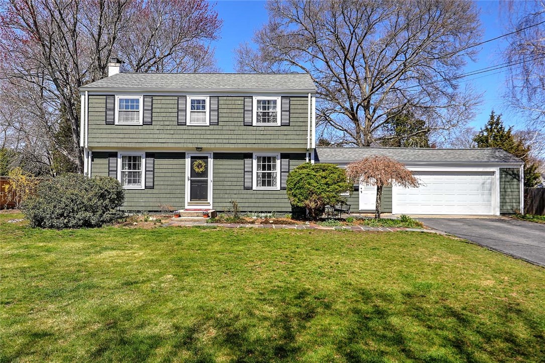 11 Pine Avenue