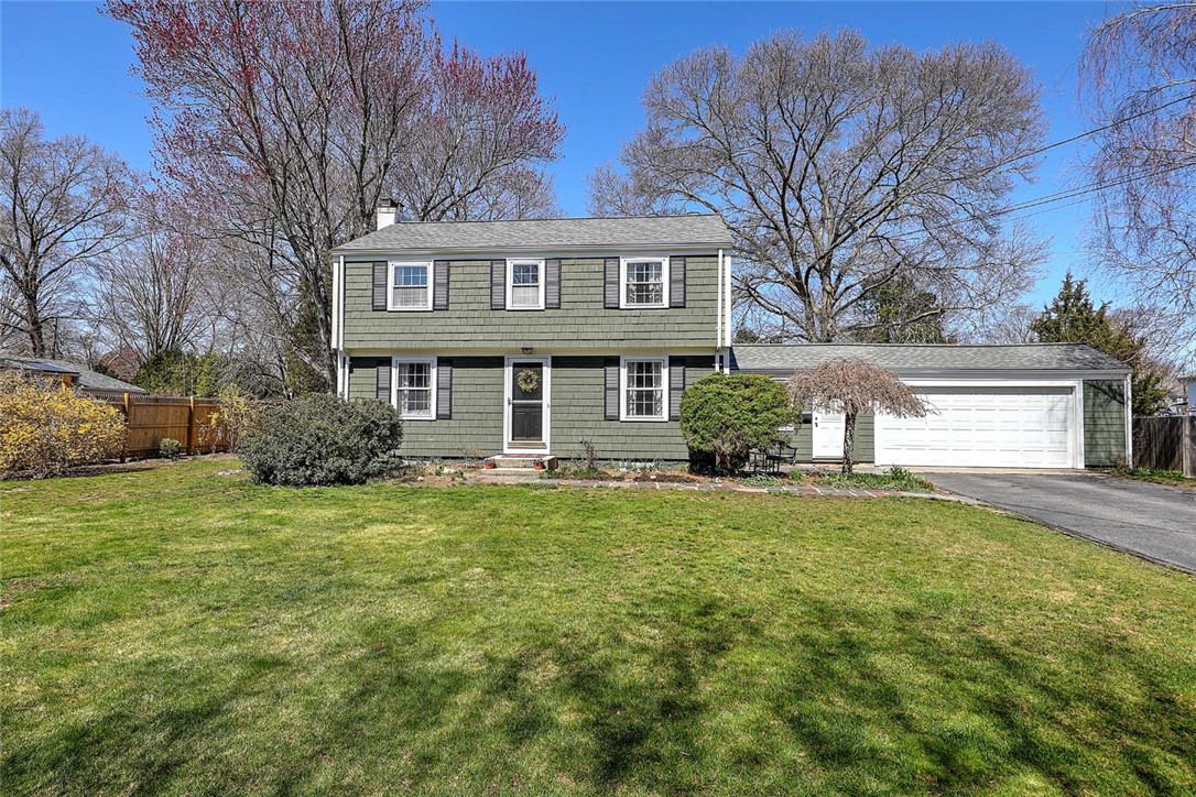 11 Pine Avenue