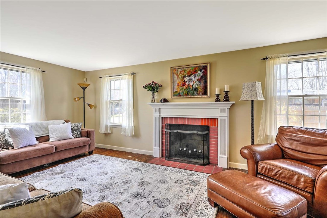 11 Pine Avenue