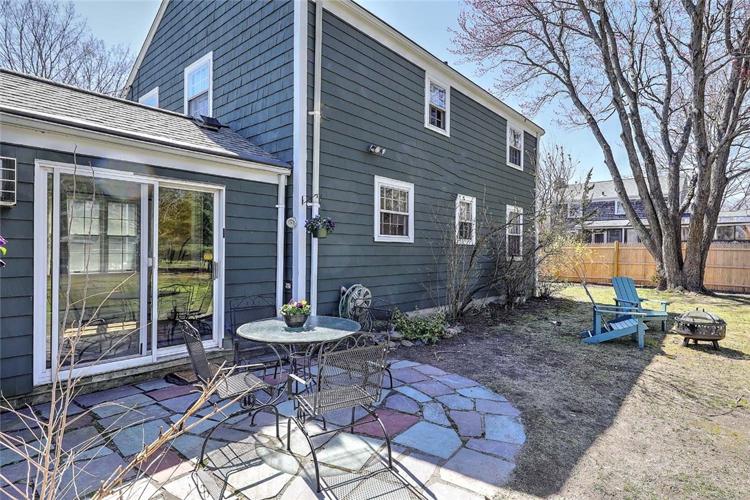 11 Pine Avenue
