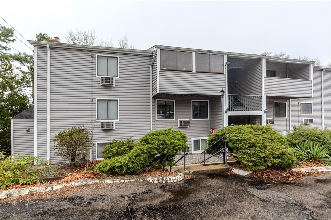 38 Cowesett Avenue 18