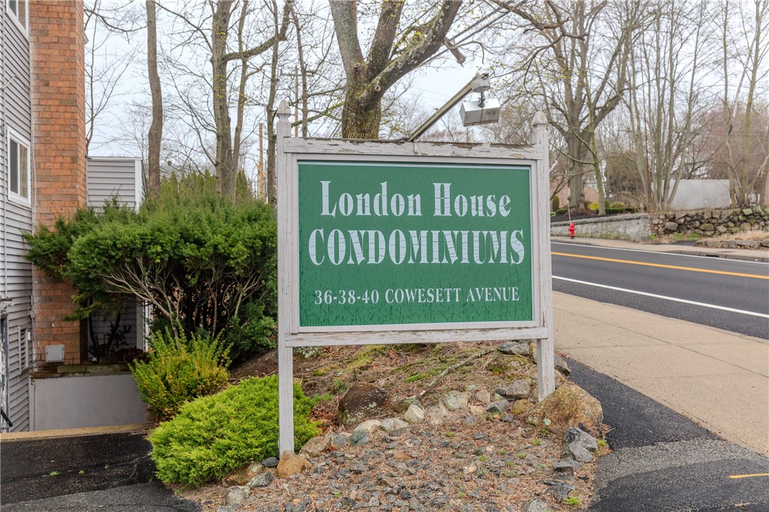 38 Cowesett Avenue 18