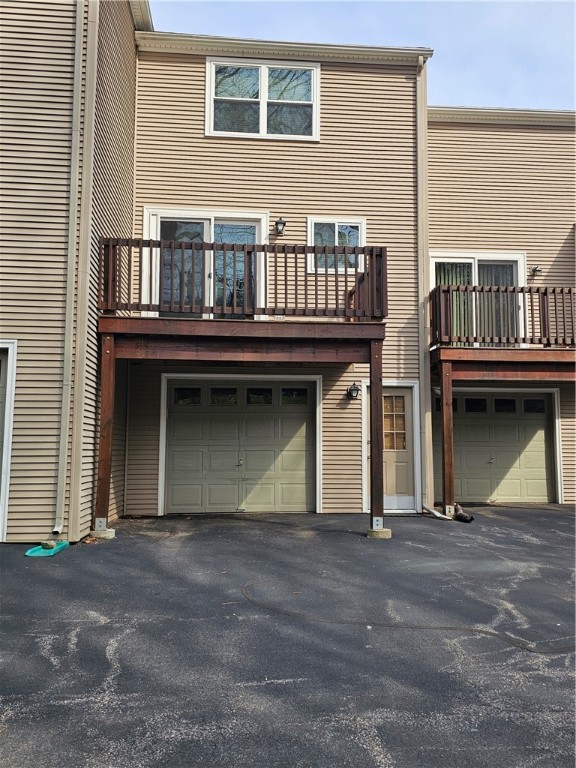 351 New London Avenue 606