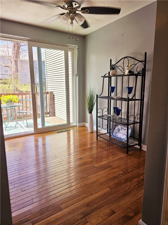 351 New London Avenue 606