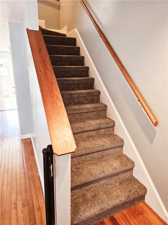 351 New London Avenue 606