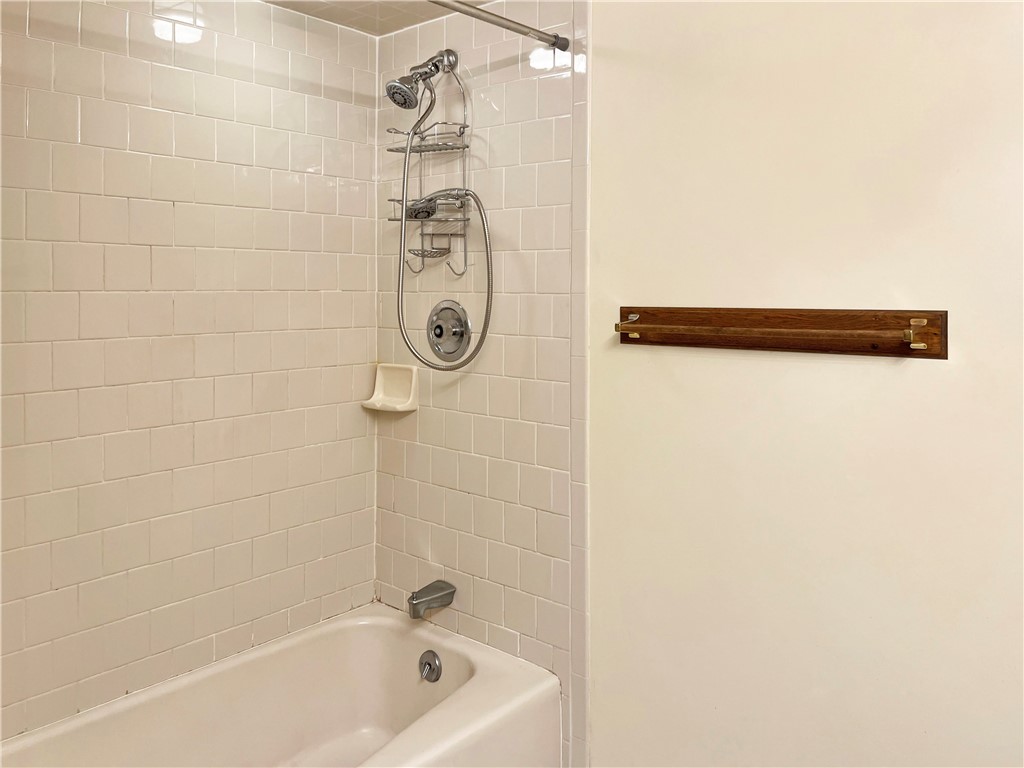 60 North Cobble Hill Road