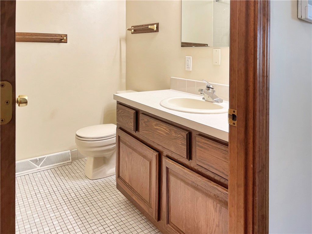 60 North Cobble Hill Road