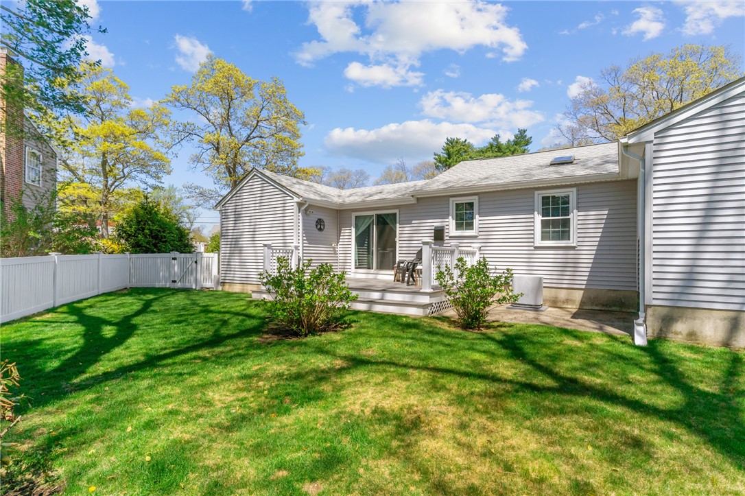 230 Negansett Ave