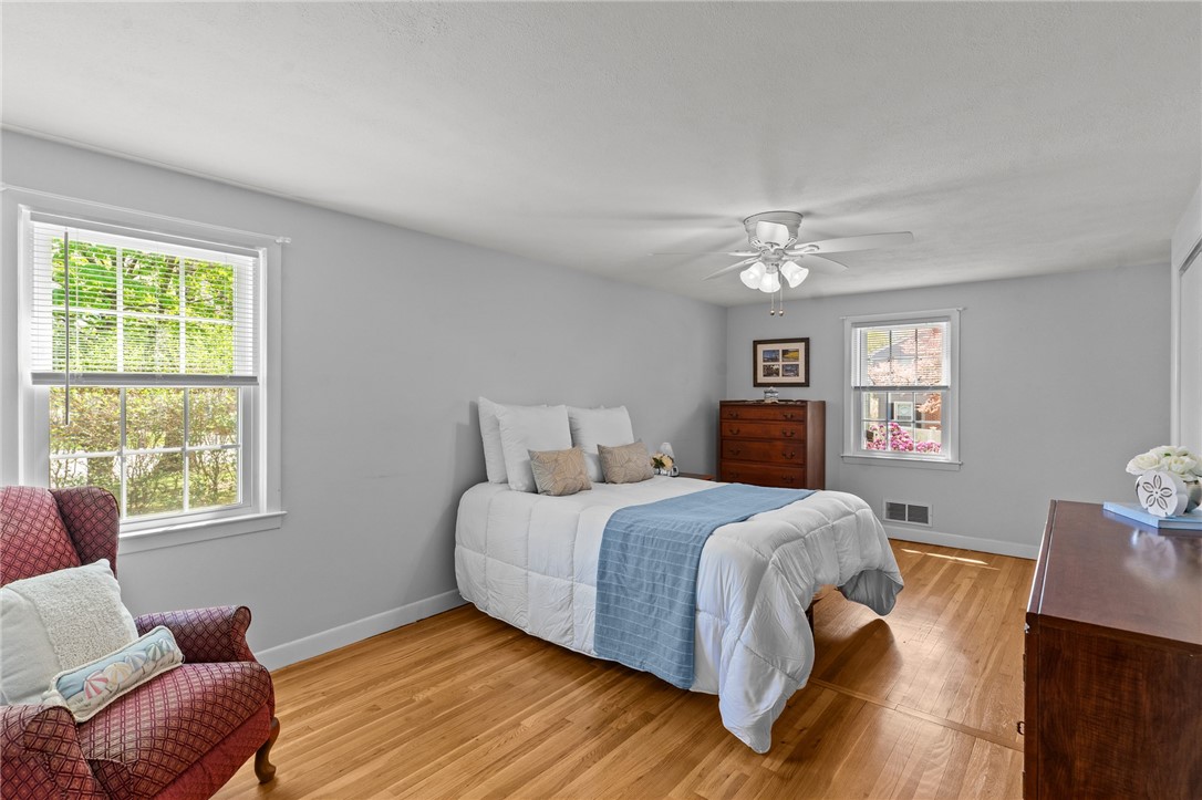 230 Negansett Ave