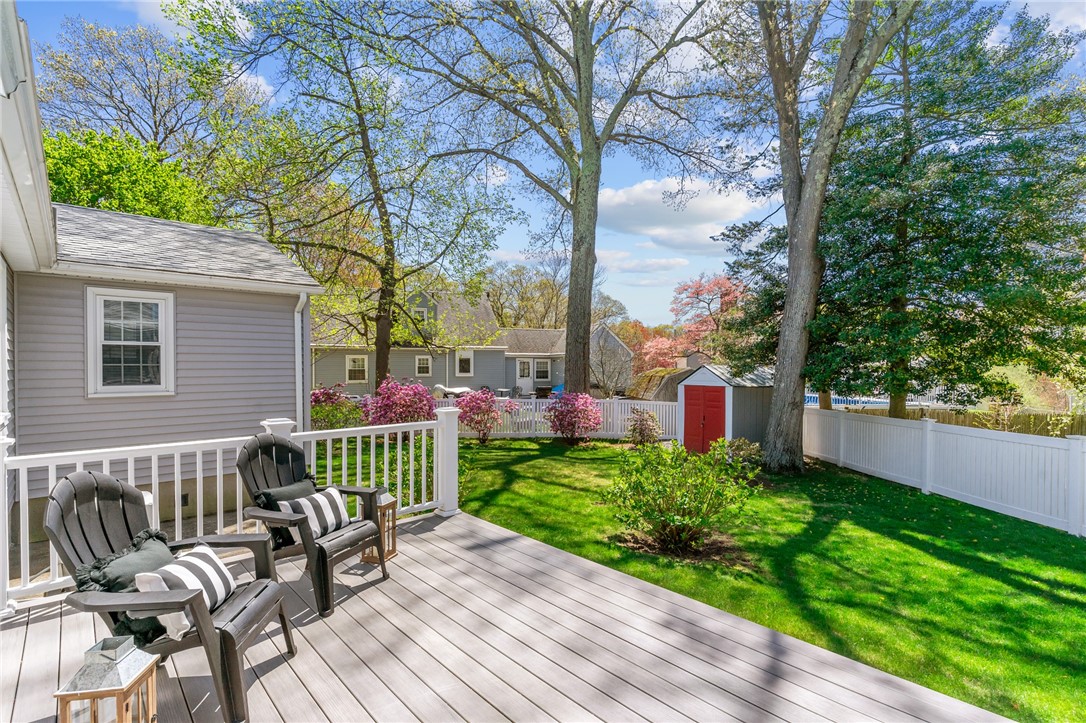 230 Negansett Ave