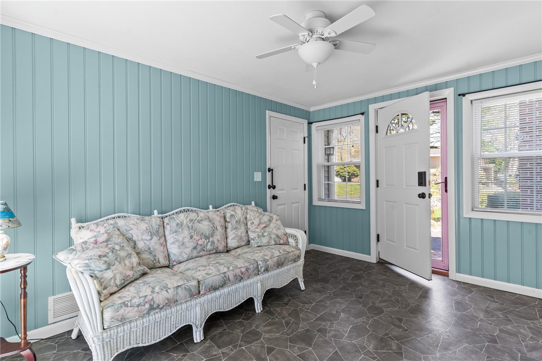 230 Negansett Ave