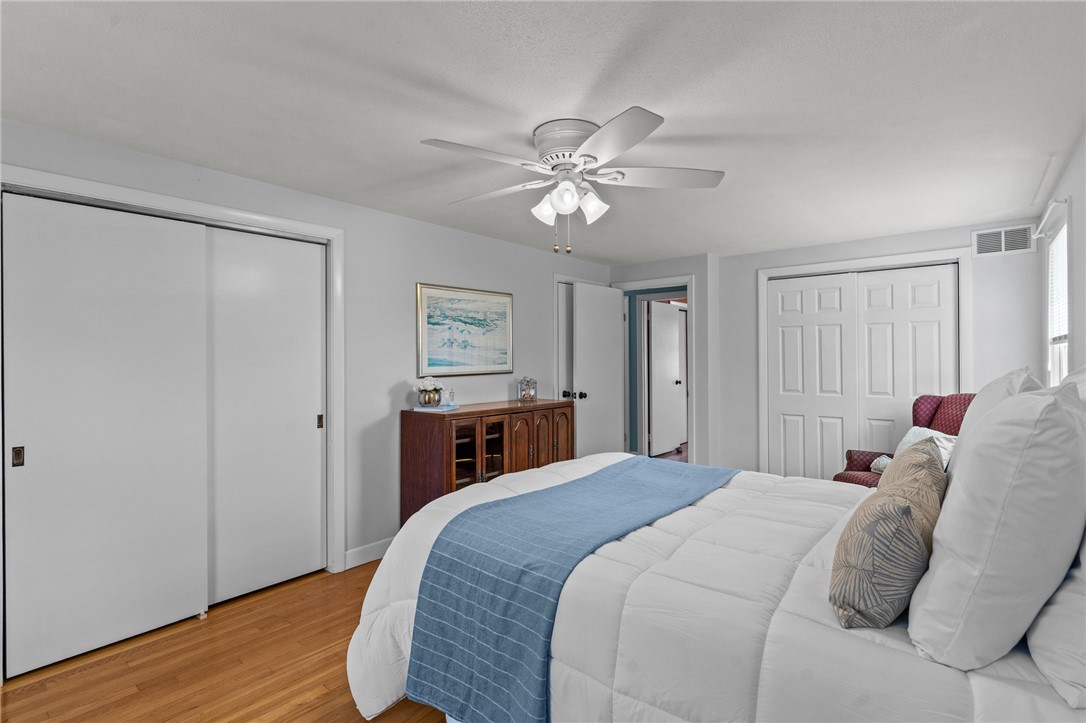 230 Negansett Ave