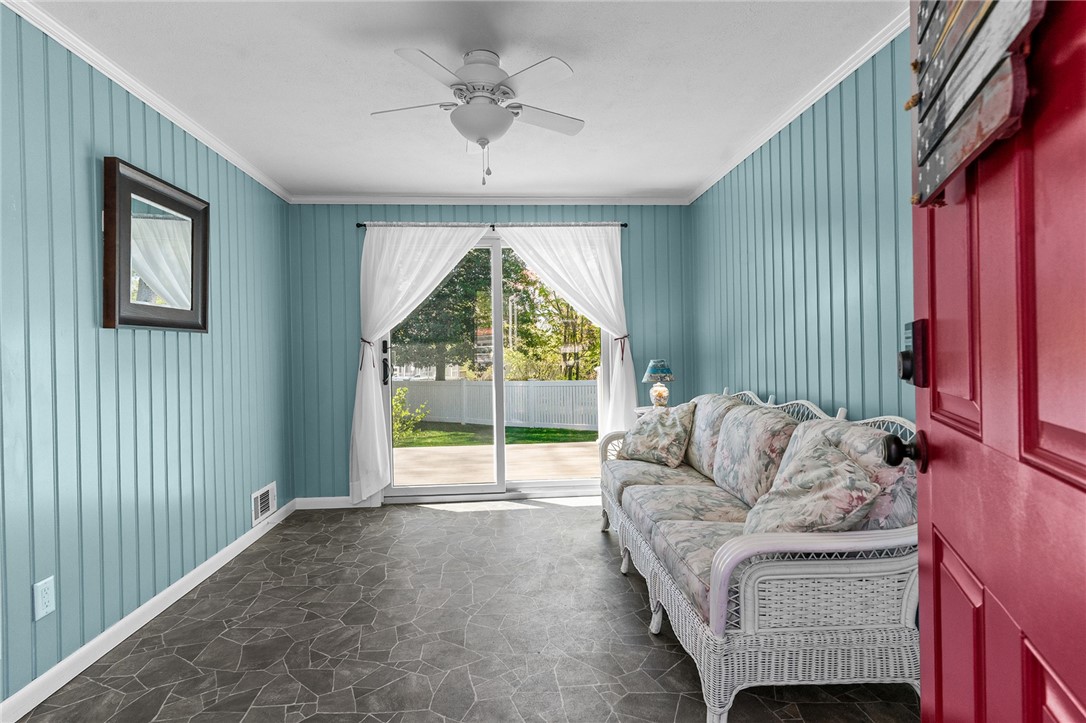 230 Negansett Ave
