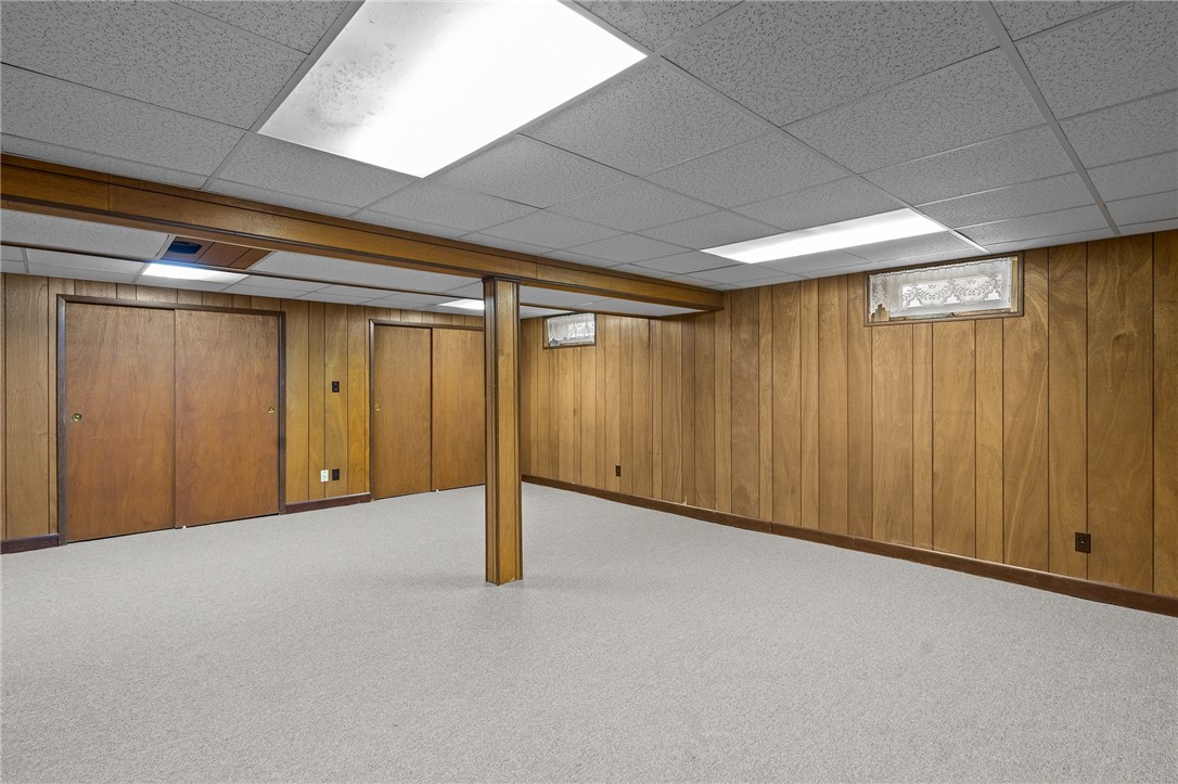 230 Negansett Ave