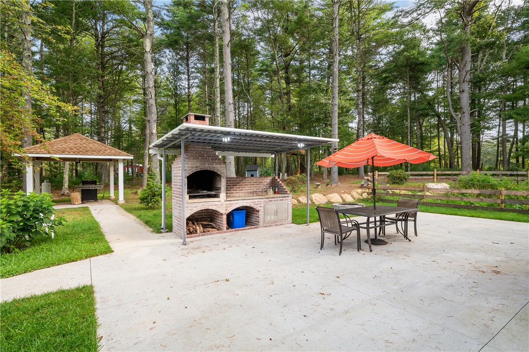 475 Ten Rod Road
