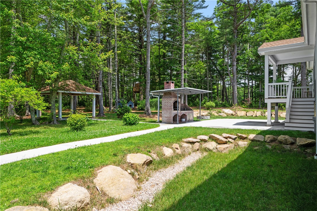 475 Ten Rod Road