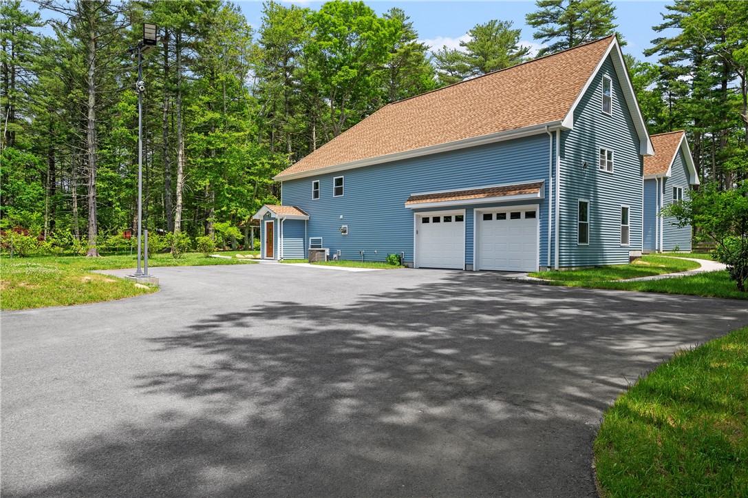 475 Ten Rod Road