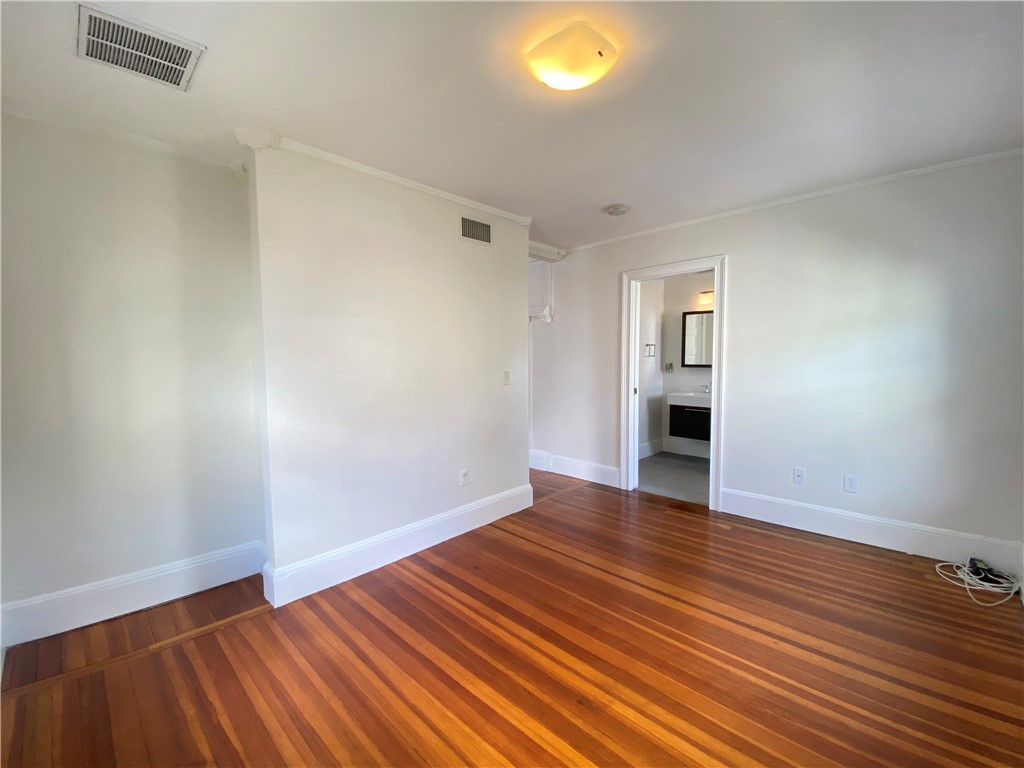 404 Lloyd Avenue 408