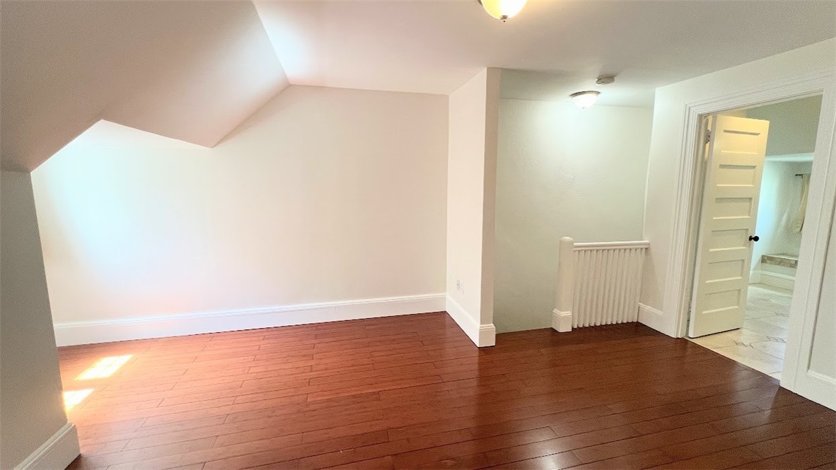 404 Lloyd Avenue 408