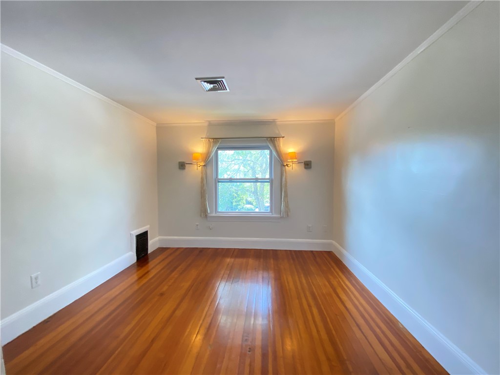404 Lloyd Avenue 408