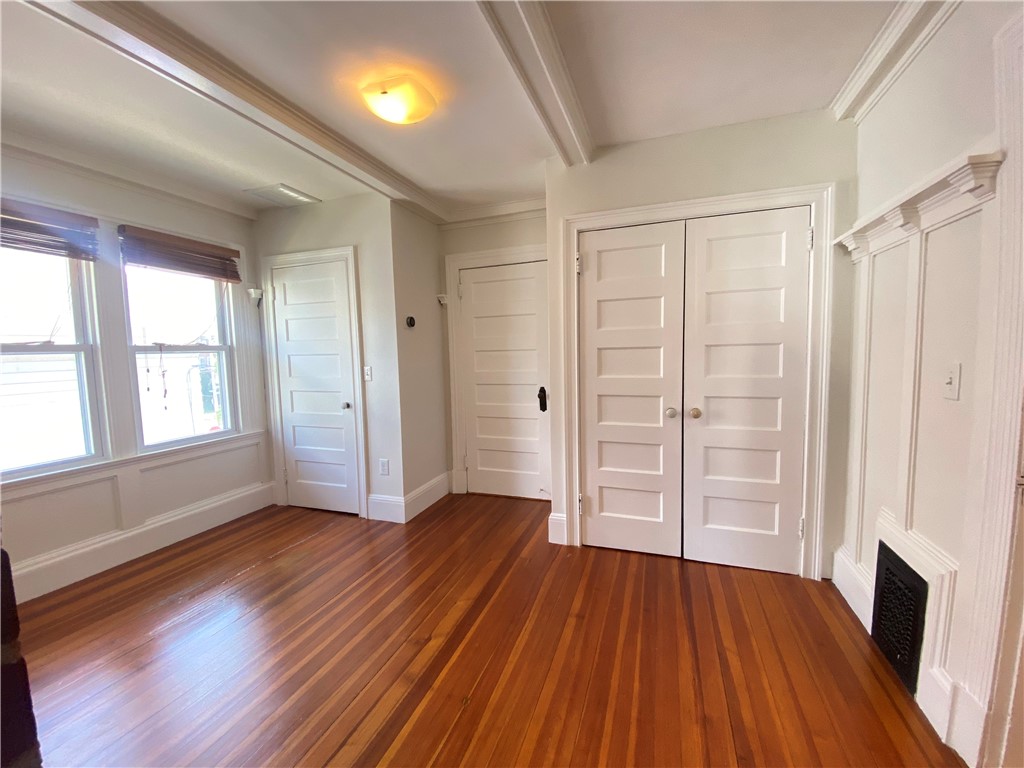 404 Lloyd Avenue 408