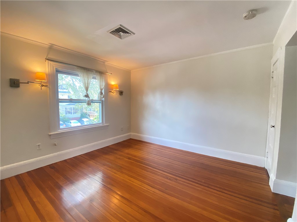 404 Lloyd Avenue 408