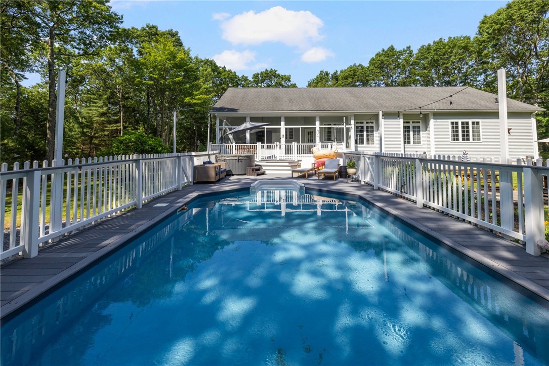 46 Peck Hill Road