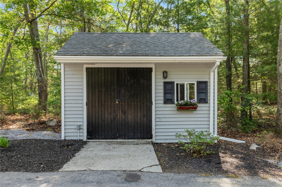 46 Peck Hill Road