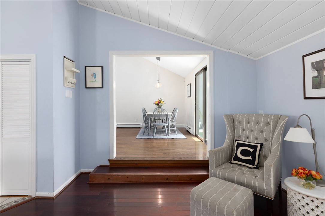 8 SCHOOL HOUSE Road
