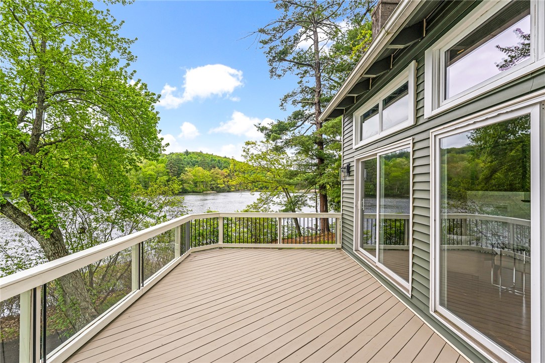 12 Hazel Point Road