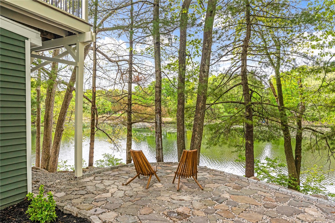12 Hazel Point Road