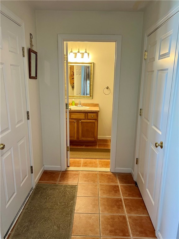 18 Lisi Lane