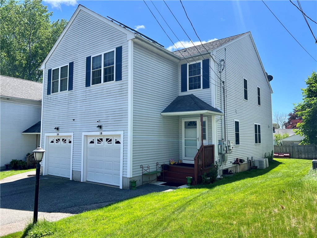 18 Lisi Lane