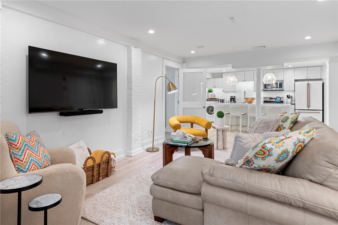 426 Spring Street B101